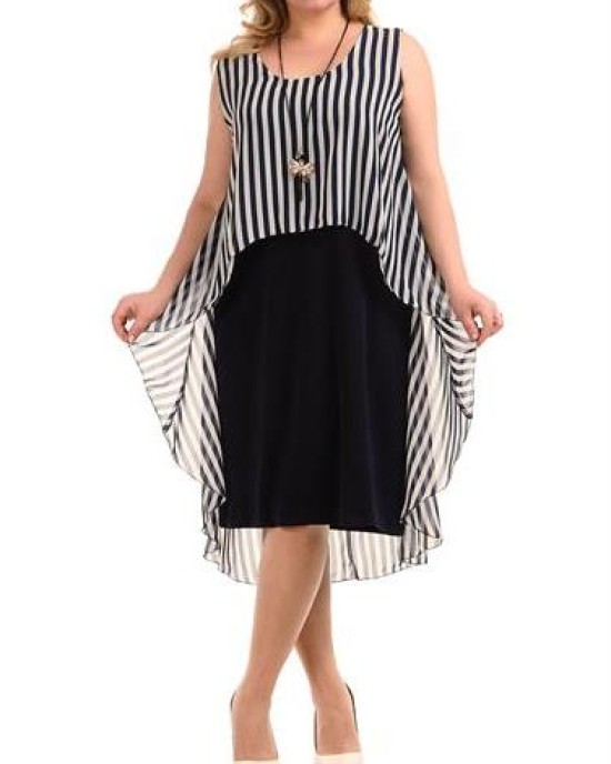 Dress with garnish of chiffon