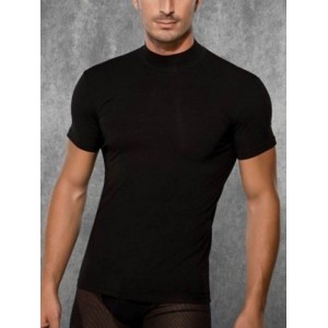 T-shirt a nagy nyakkivágással 