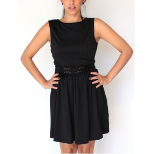 Ujjatlan fekete ruha