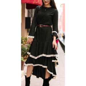 ruha fehér csipkével