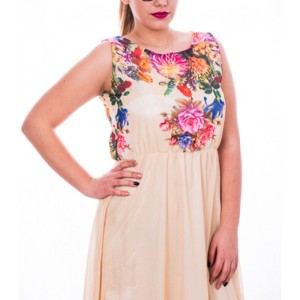 Hosszú színû ruha.