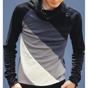 De tip boutique, bluza cu guler înalt