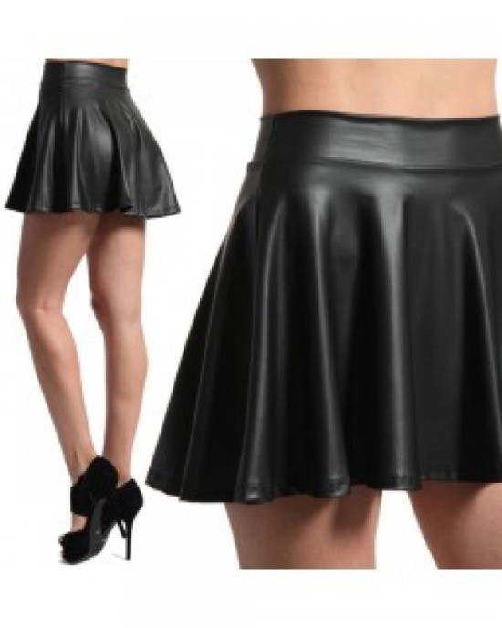 ultra rövid bõrszoknya