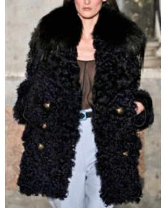 Göndör hajú kabát