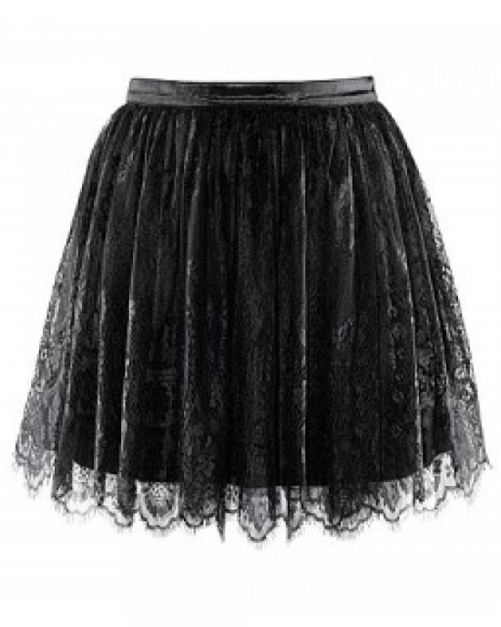 Szoknya csipkével