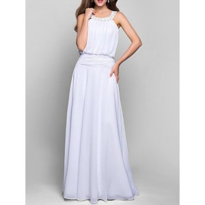 Tetszetõs nyakkivágású ruha