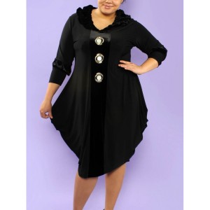 ruha díszes gombokkal