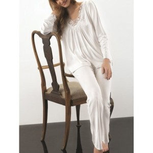 Szatén pizsama hosszú ujjal