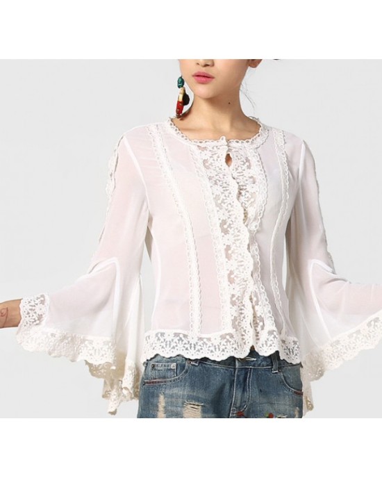 derék blúz csipkével