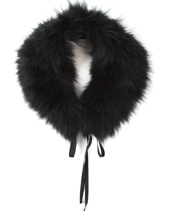 Collar with long hair