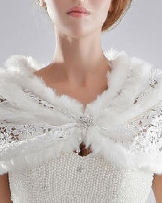 Bolero of lace and fluff