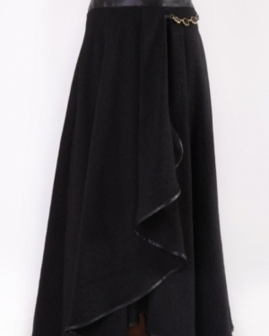 Skirt with an emphasis of satin