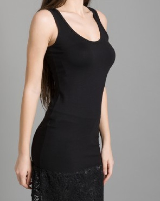 Lengthened corsage of cotton with lace